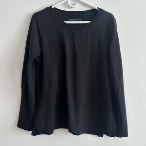 Beyond Yoga black sweatshirt pullover size medium
